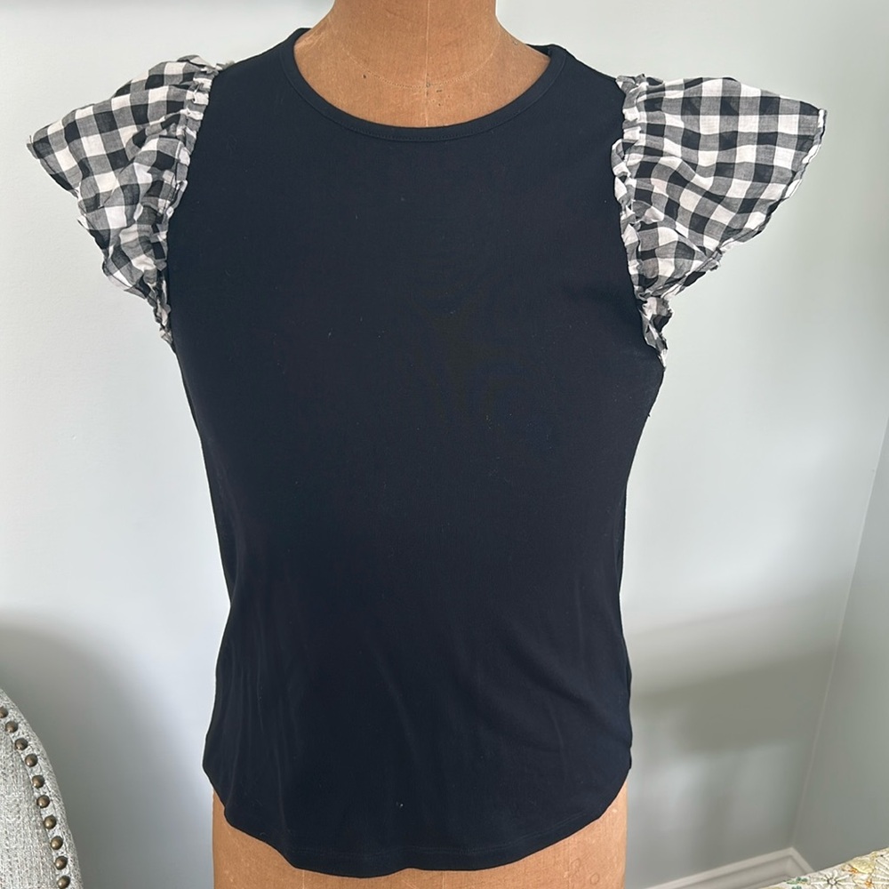 Black tee with gingham cap sleeves
